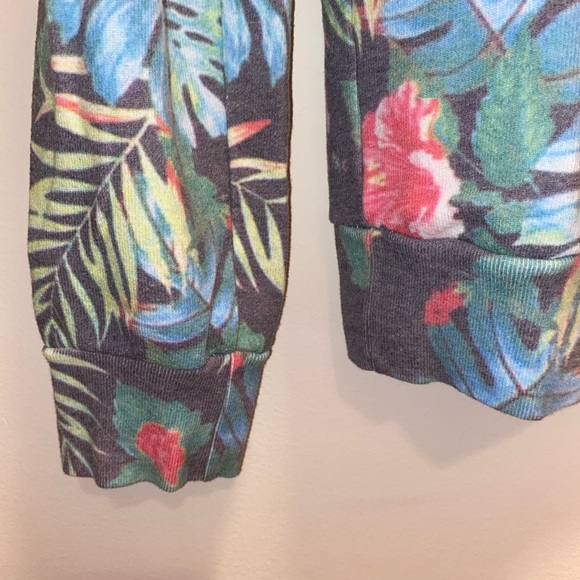 Sol Angeles Crewneck - Picture 3 of 6